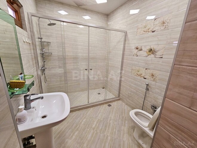 6 otaqlı həyət evi/bağ evi - Novxanı q. - 300 m² (18)