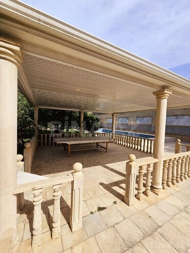 6 otaqlı həyət evi/bağ evi - Novxanı q. - 300 m² (3)