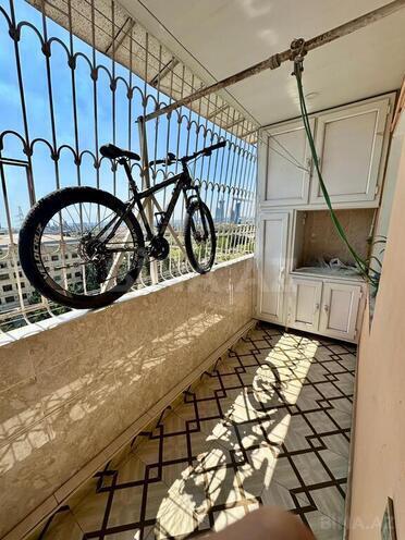 Satılır 4 otaqlı köhnə tikili 95 m², Qara Qarayev m., photo 4 from 30