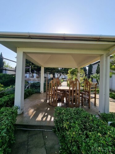 5 otaqlı həyət evi/bağ evi - Şüvəlan q. - 550 m² (5)