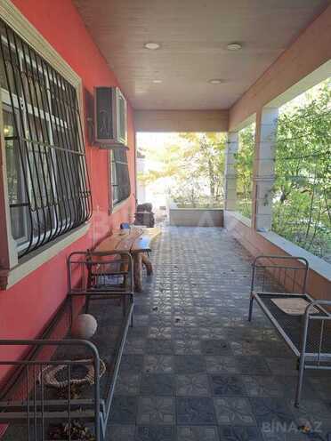 4 otaqlı həyət evi/bağ evi - Novxanı q. - 140 m² (1)