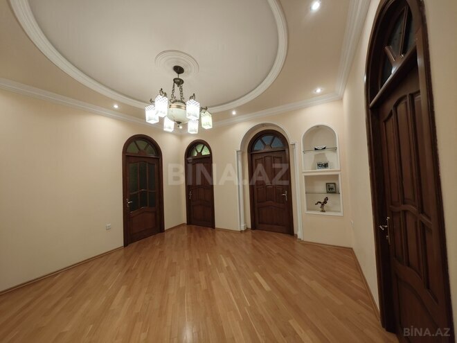 10 otaqlı həyət evi/bağ evi - Qaraçuxur q. - 512 m² (25)