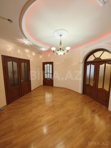 10 otaqlı həyət evi/bağ evi - Qaraçuxur q. - 512 m² (16)