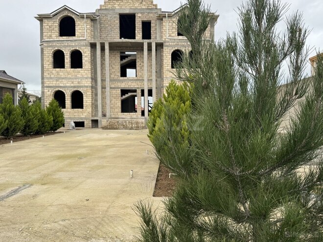 10 otaqlı həyət evi/bağ evi - Nardaran q. - 865 m² (1)