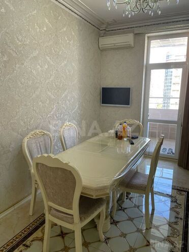 3 otaqlı yeni tikili - 8-ci mikrorayon q. - 166.6 m² (20)