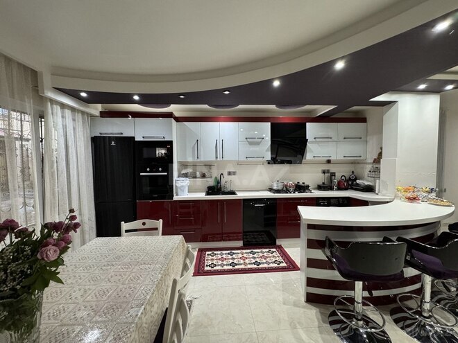 6 otaqlı həyət evi/bağ evi - Biləcəri q. - 220 m² (16)