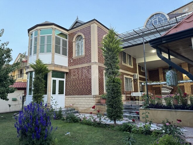6 otaqlı həyət evi/bağ evi - Biləcəri q. - 220 m² (1)