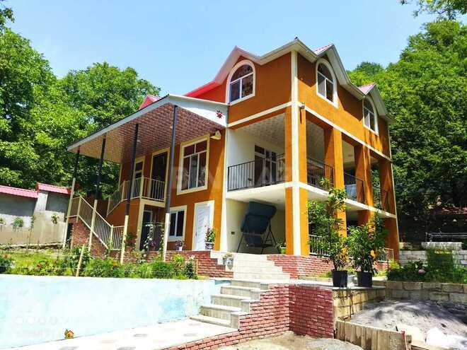 3 otaqlı həyət evi/bağ evi - Qəbələ - 160 m² (1)