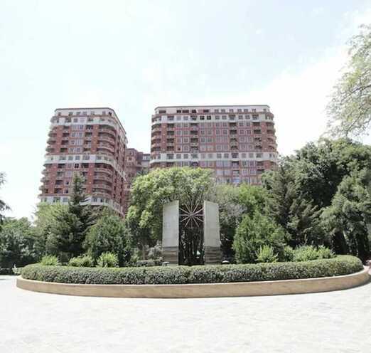 4 otaqlı yeni tikili - Nəsimi r. - 182 m² (1)