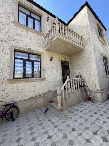 4 otaqlı həyət evi/bağ evi - Qaraçuxur q. - 168 m² (1)