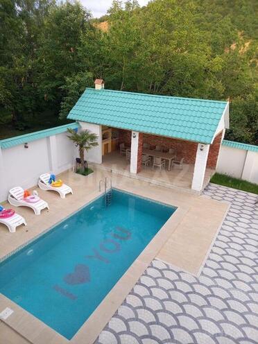 5 otaqlı həyət evi/bağ evi - Qəbələ - 220 m² (13)
