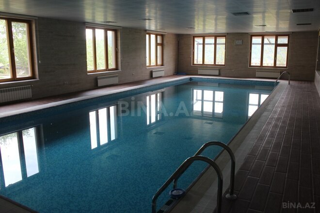 12 otaqlı həyət evi/bağ evi - Qusar - 2000 m² (15)