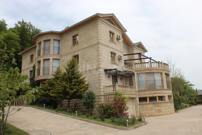 12 otaqlı həyət evi/bağ evi - Qusar - 2000 m² (1)