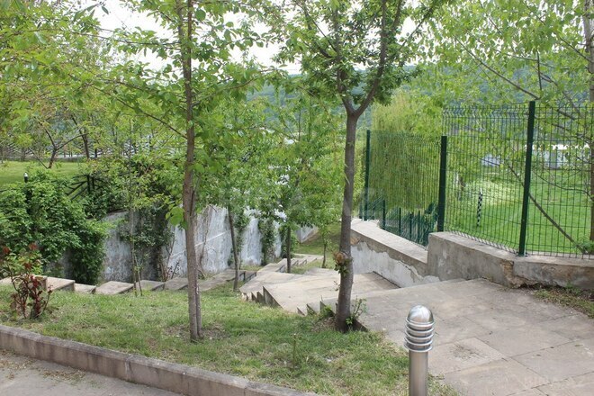 12 otaqlı həyət evi/bağ evi - Qusar - 2000 m² (9)