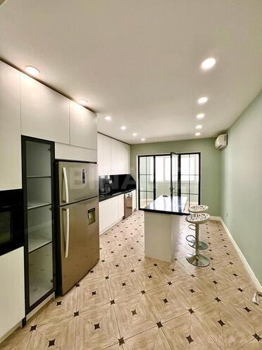 3-комн. новостройка - м. 8 ноября - 136 м² (2)