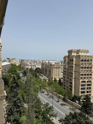 Продаётся 4-комн. вторичка 115 м², м. Ичеришехер, photo 23 from 29