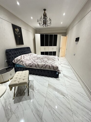 4 otaqlı yeni tikili - Nizami m. - 185 m² (11)