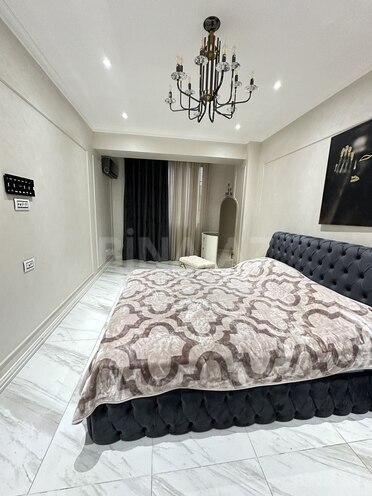 4 otaqlı yeni tikili - Nizami m. - 185 m² (30)