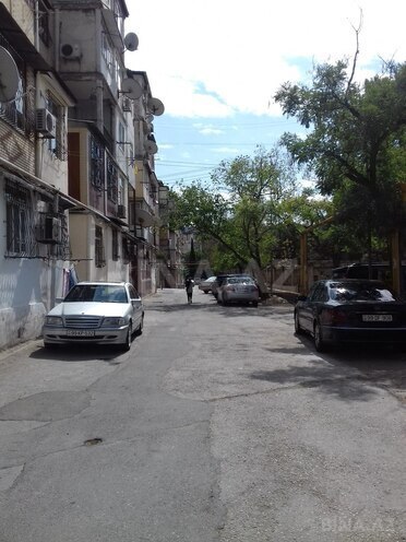 2 otaqlı köhnə tikili - 8-ci mikrorayon q. - 47 m² (2)