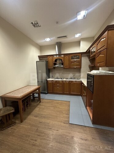 Obyekt - 28 May m. - 300 m² (10)