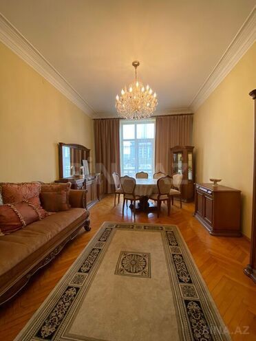 Satılır 3 otaqlı köhnə tikili 80 m², İçəri Şəhər m., photo 3 from 20