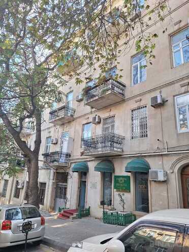 2 otaqlı köhnə tikili - İçəri Şəhər m. - 57.6 m² (1)