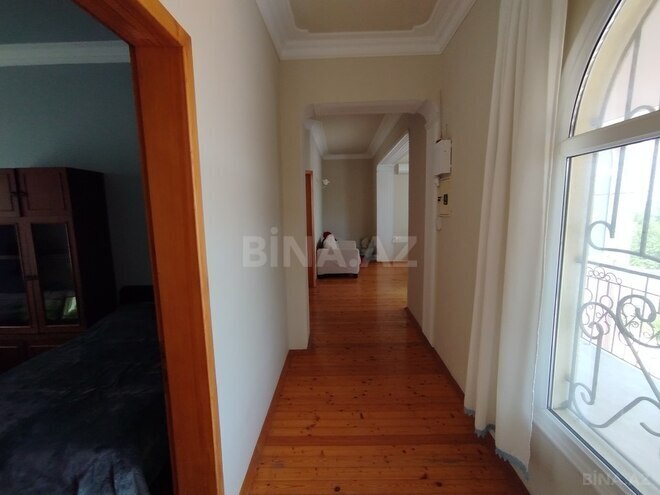 6 otaqlı həyət evi/bağ evi - Novxanı q. - 380 m² (15)