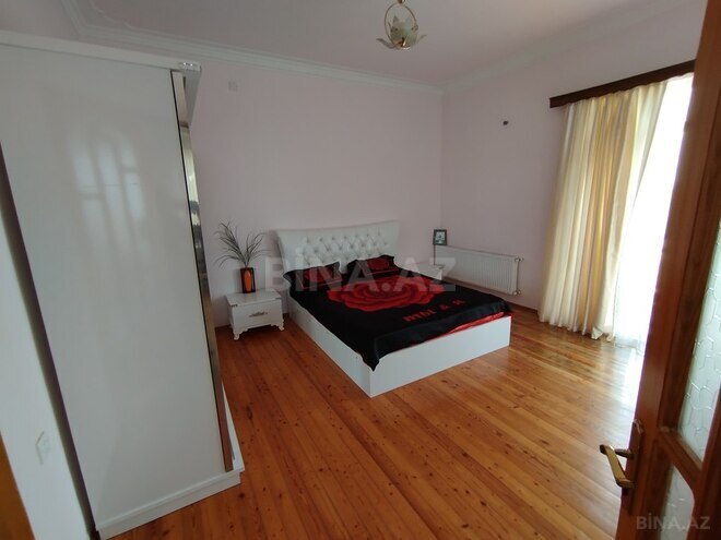 6 otaqlı həyət evi/bağ evi - Novxanı q. - 380 m² (11)