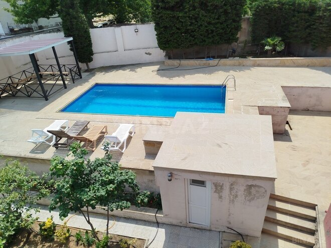 6 otaqlı həyət evi/bağ evi - Novxanı q. - 380 m² (28)