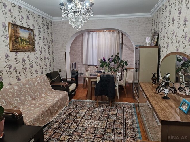 3-комн. вторичка - м. 8 ноября - 85 м² (1)