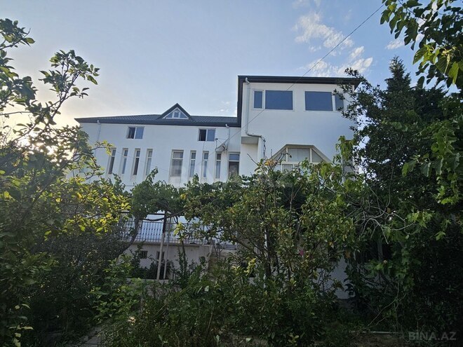 6 otaqlı həyət evi/bağ evi - Badamdar q. - 314.3 m² (1)