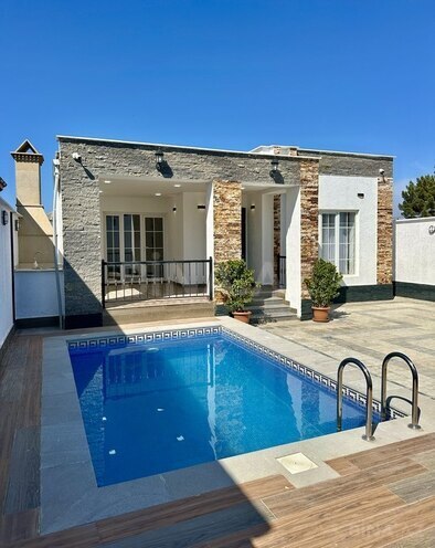 4 otaqlı həyət evi/bağ evi - Şüvəlan q. - 140 m² (3)