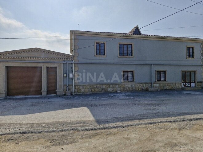 8 otaqlı həyət evi/bağ evi - Buzovna q. - 300 m² (1)