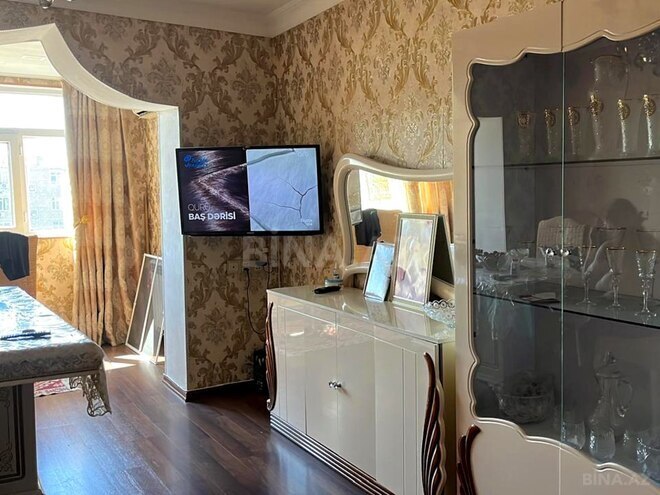 Продаётся 3-комн. вторичка 70 м², м. Нефтчиляр, photo 3 from 17