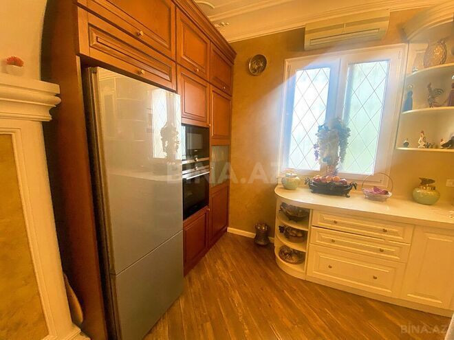 5-комн. вторичка - м. 28 мая - 210 м² (19)