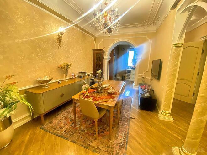 5-комн. вторичка - м. 28 мая - 210 м² (4)