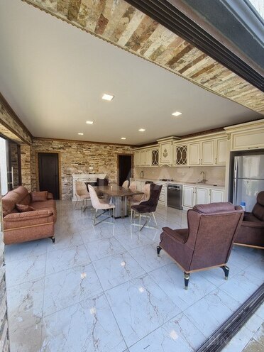4 otaqlı həyət evi/bağ evi - Şüvəlan q. - 200 m² (8)