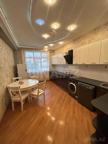 3 otaqlı yeni tikili - İnşaatçılar m. - 146 m² (15)
