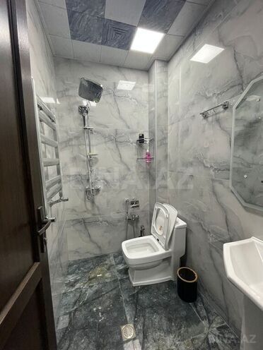 6 otaqlı həyət evi/bağ evi - Qəbələ - 200 m² (18)