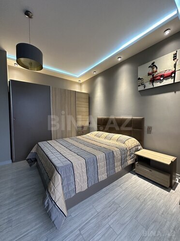 4 otaqlı həyət evi/bağ evi - Novxanı q. - 320 m² (9)