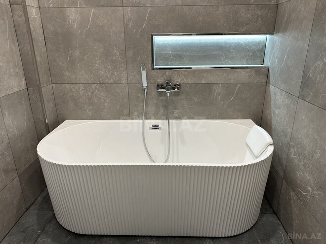 4 otaqlı həyət evi/bağ evi - Novxanı q. - 320 m² (6)