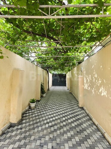 7 otaqlı həyət evi/bağ evi - Qaraçuxur q. - 230 m² (24)