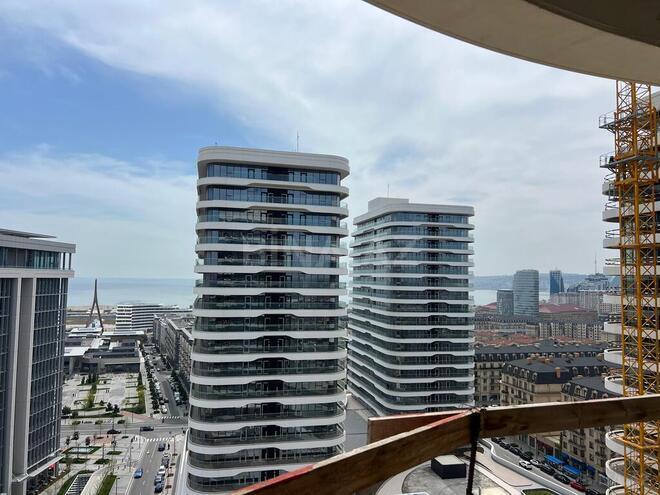 3 otaqlı yeni tikili - Ağ şəhər q. - 178 m² (1)
