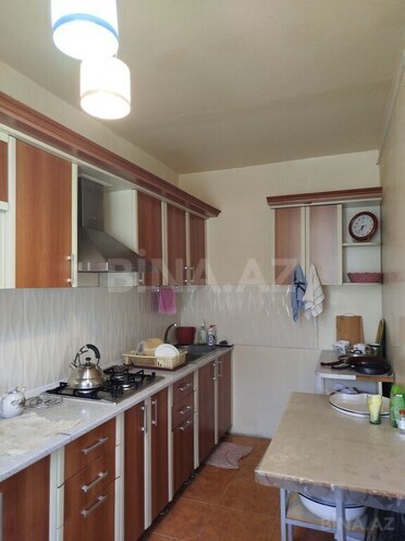 6 otaqlı həyət evi/bağ evi - Novxanı q. - 240 m² (9)