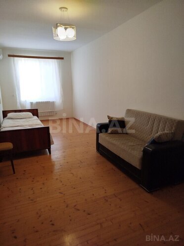 6 otaqlı həyət evi/bağ evi - Novxanı q. - 240 m² (17)