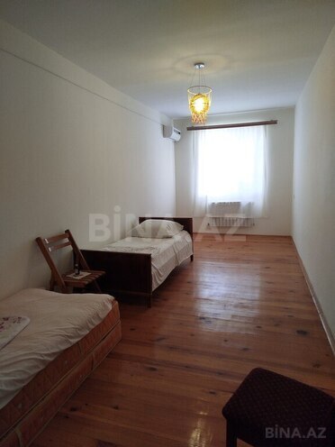 6 otaqlı həyət evi/bağ evi - Novxanı q. - 240 m² (16)