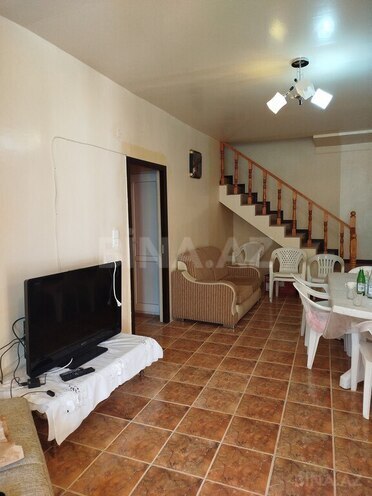 6 otaqlı həyət evi/bağ evi - Novxanı q. - 240 m² (7)