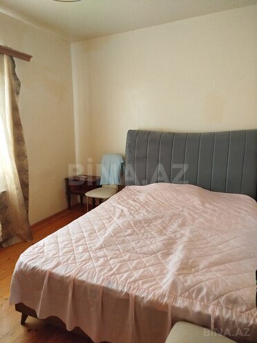 6 otaqlı həyət evi/bağ evi - Novxanı q. - 240 m² (6)