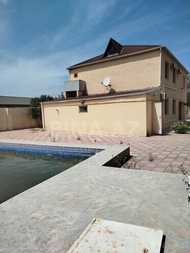 6 otaqlı həyət evi/bağ evi - Novxanı q. - 240 m² (4)