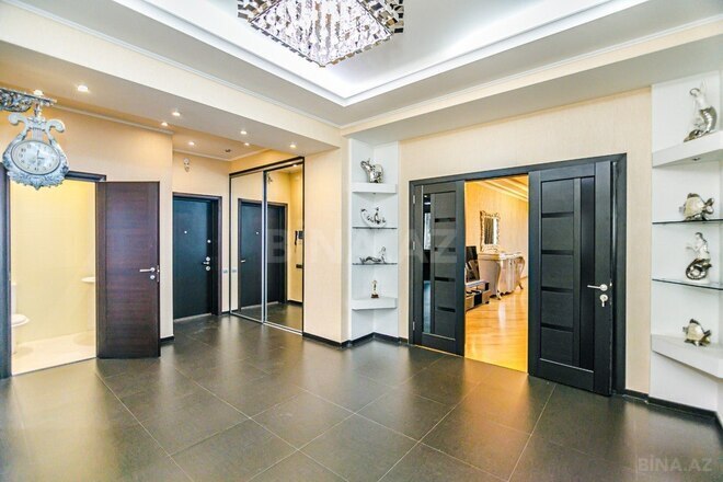 İcarəyə verilir 4 otaqlı yeni tikili 200 m², 28 May m., photo 3 from 32